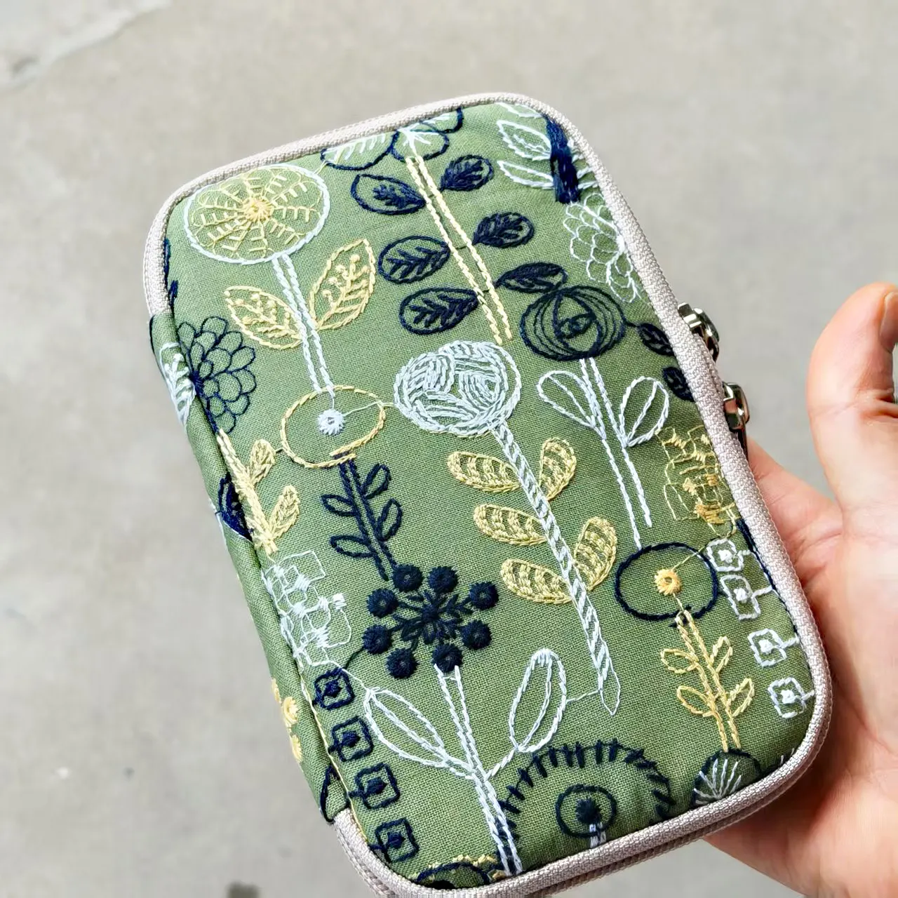 4-PackOriginal Pure Cotton Embroidery Pen Bag Set with ZipperPortable Stationery Storage Fresh Design