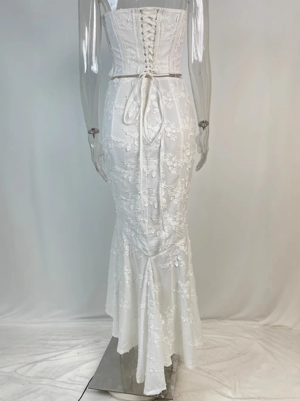 

Элегантное кружевное облегающее платье с открытой спиной и длинным шлейфом, вечернее платье для женщин, сексуальное, без бретелек, из смесового полиэстера и хлопка