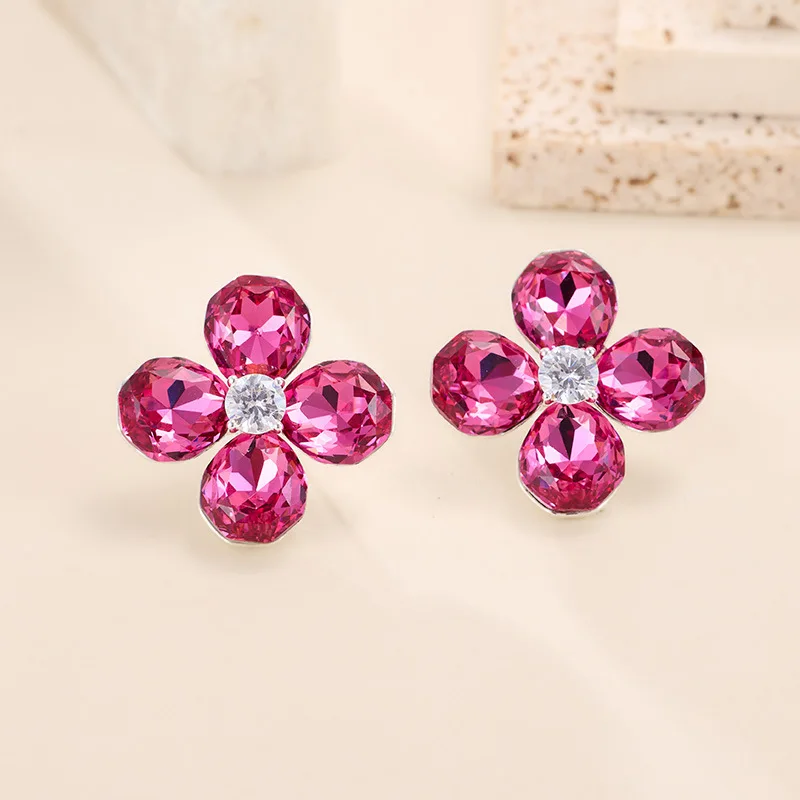 

Light Luxury High-end Super Sparkling Crystal Flower Stud Earrings S925 Silver Needle Autumn Winter Elegant Versatile E