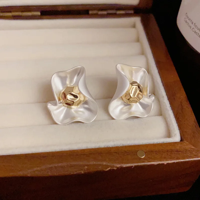 

Exaggeration 925 Silver Needle Irregular metal pleated flower stud Earrings For Women party Hiphop Plant Fine Jewelry