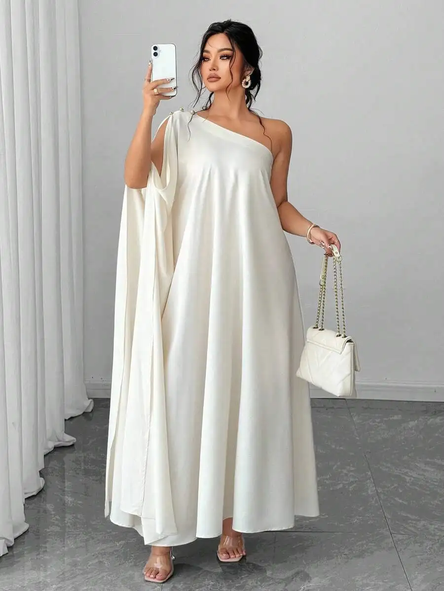 

Женское асимметричное платье макси на одно плечо с драпировкой и пуговицами