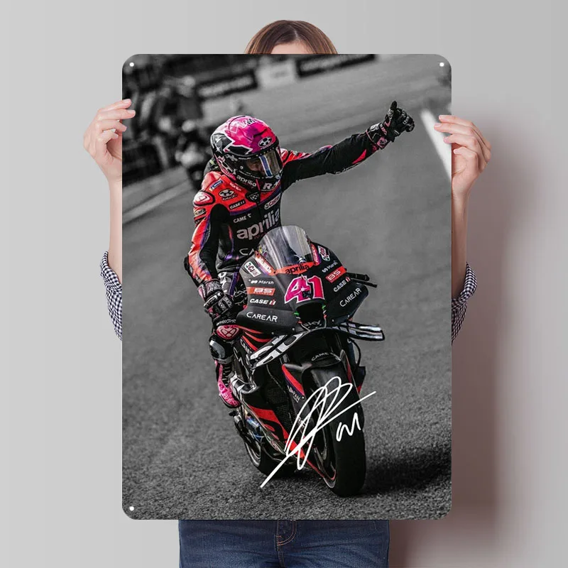 

Металлический плакат Aleix Espargaro Moto Gp, эстетический декор комнаты, винтажные металлические вывески на заказ для гаража, настенное художественное украшение, ретро дом