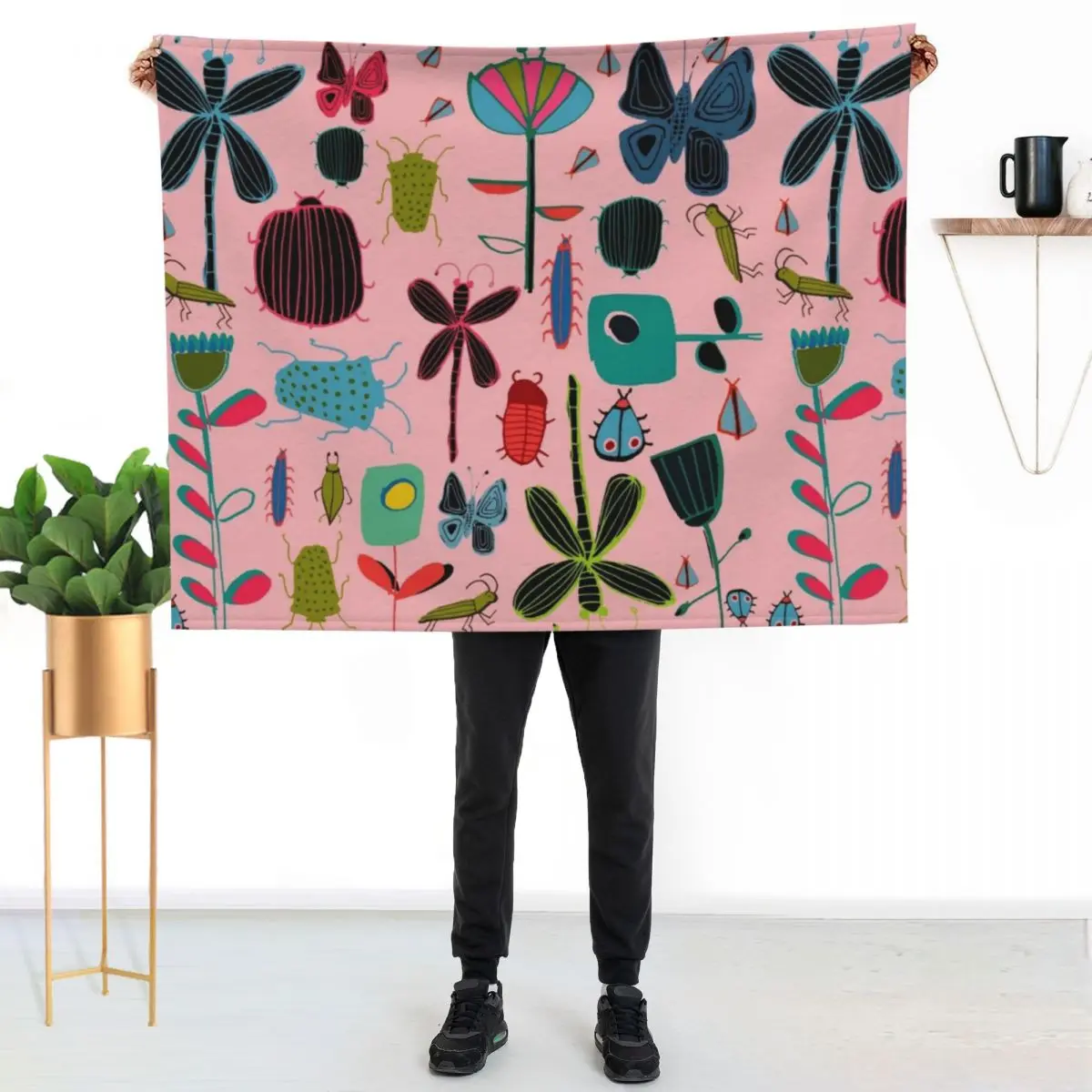 Insect watercolor pink Throw Blanket Thermals For Travel Bed covers Giant Sofa Beach Luxury St Comforter Blankets