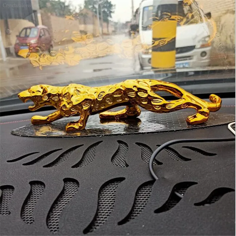 Resin Leopard Car Ornaments Chinese Home Living Room Decorations Birthday Gifts Office Desktop Art Crafts