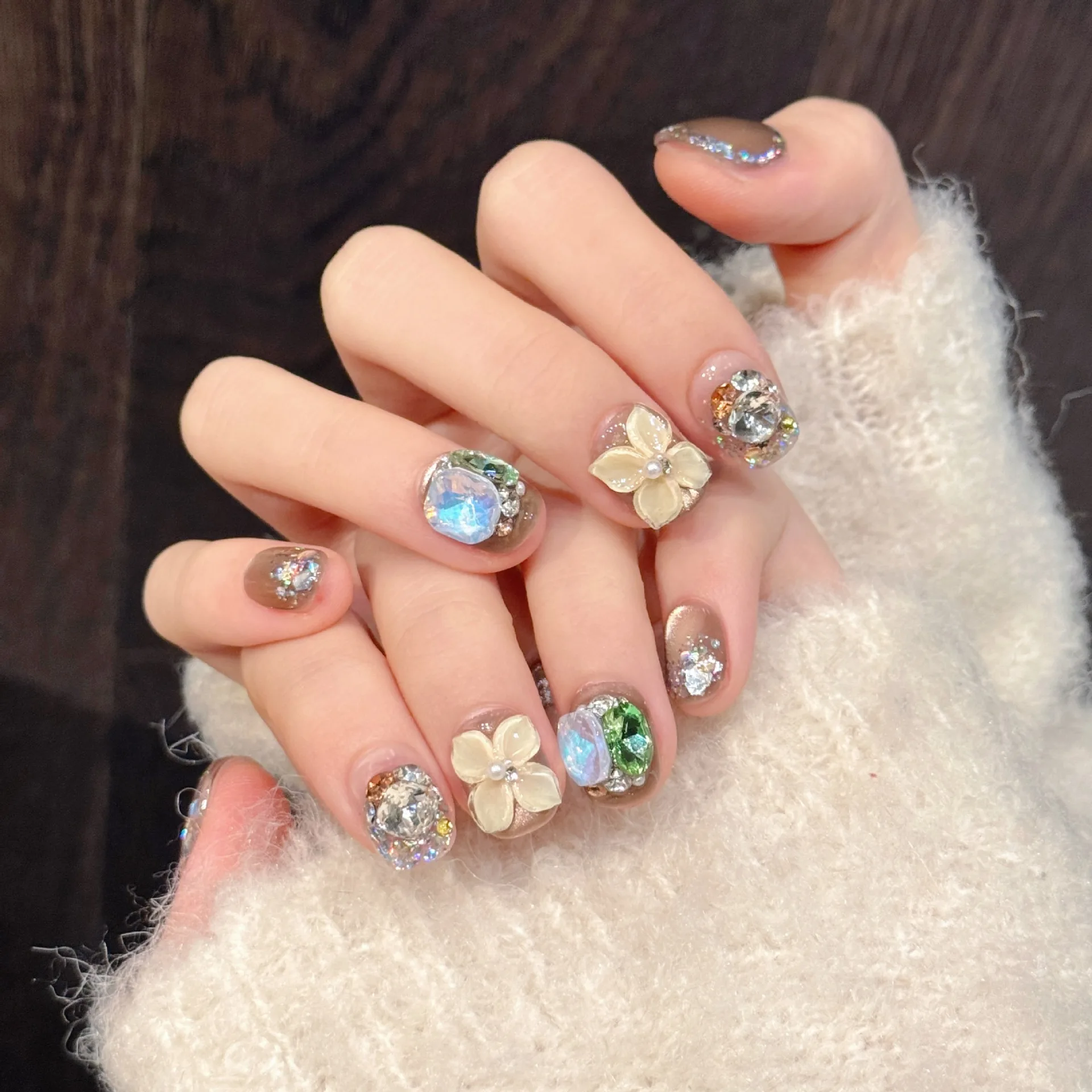 

10pcs Diamond Full Cover Nail Tips Flower Short Square Round Handmade False Nails Art Wearable Colorful Press on Fake Nails Sets