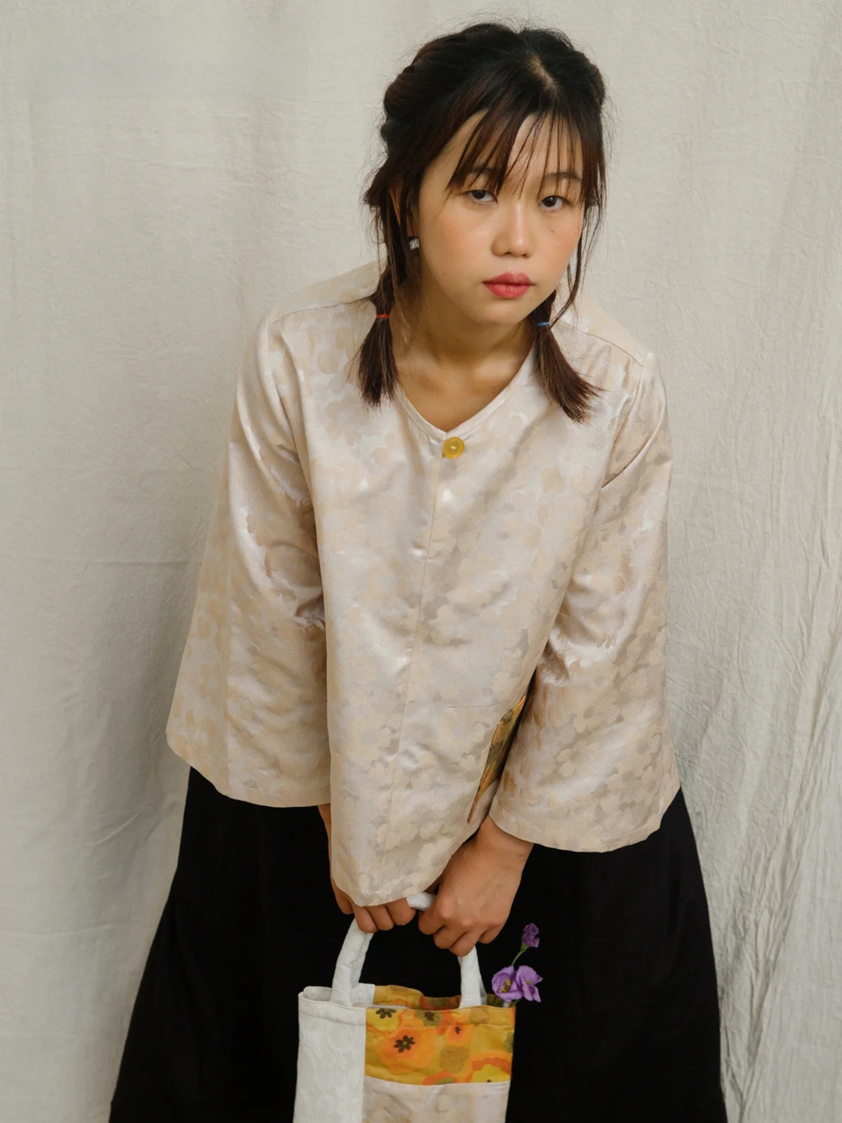 

Limited Edition Highlight "RE" Special Tussore Silk Floral Patchwork Pocket Top Long Sleeve Lady's Shirt Plant Floral Pattern