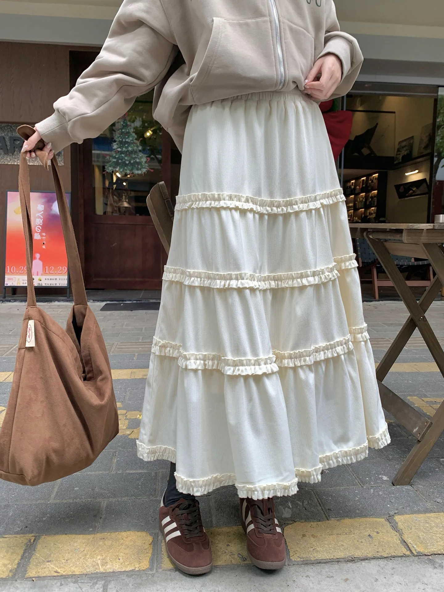 

Cheese Rabbit Corduroy Cake Skirt Women's Loose Mid-Length A-Line Skirt Slimming High Waist French Style Polyester Fiber