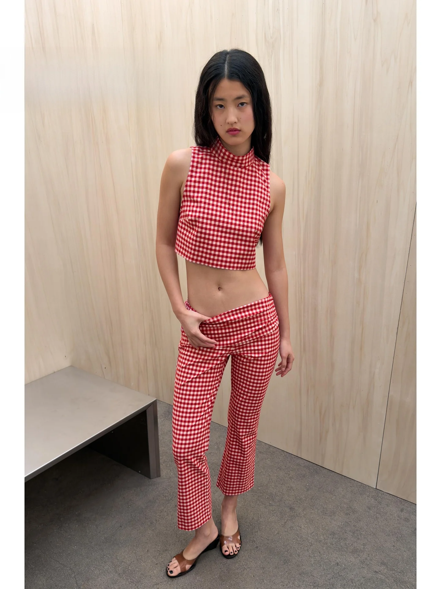 Top Corto sin Mangas a Cuadros VICHY Estilo Retro Dulce para Mujer, Cuello Alto, Estilo Camisa, Ajuste Versátil, Colección Verano 2026