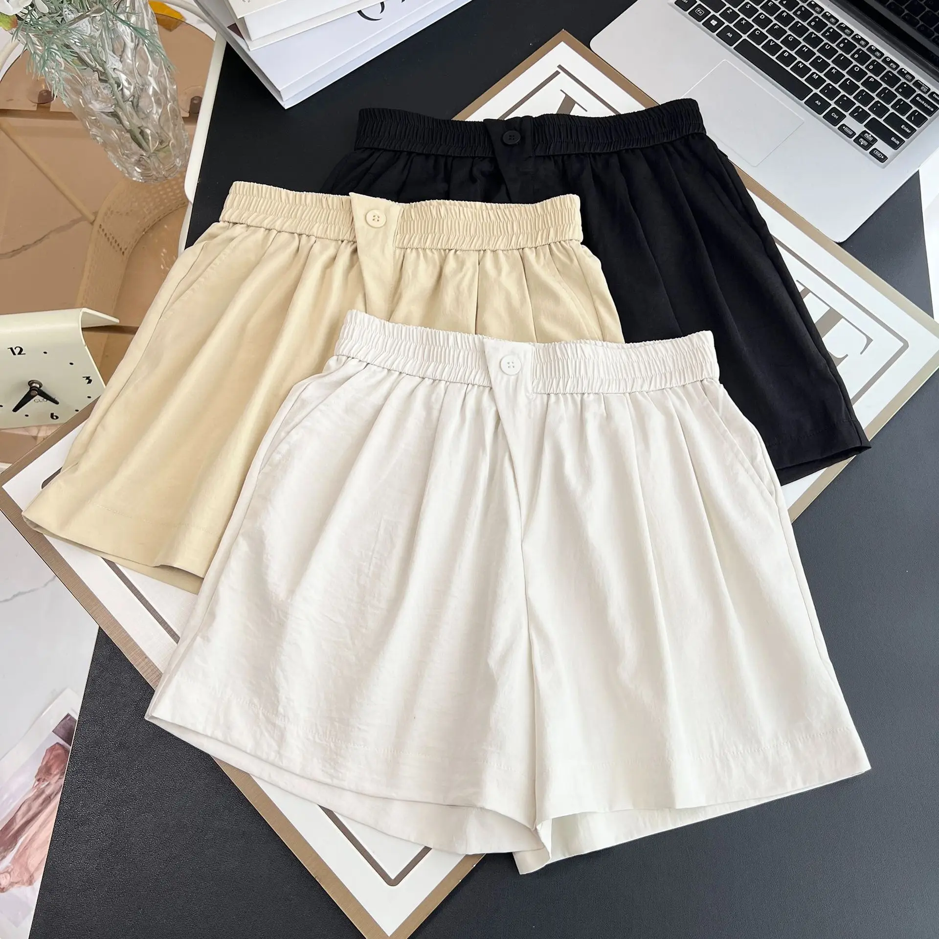 Short grande taille pour femme, Design décontracté, taille élastique, 100kg, jambes larges, pantalons chauds, nouvelle collection été 1380