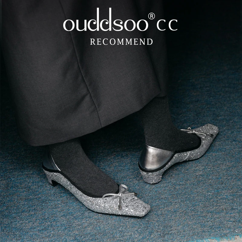 Ods الخريف الأسود بلينغ النساء الشقق أنيقة أشار تو الأحذية الكلاسيكية Bowknot الضحلة الانزلاق على لينة وحيد تاريخ الأحذية لسيدة