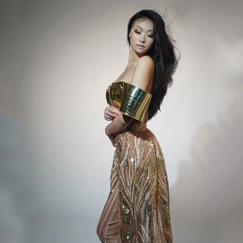 

Dance Costume Golden Mirror Exaggerated Shoulder Sequins Long Dress Women Celebrate Festival Outfit