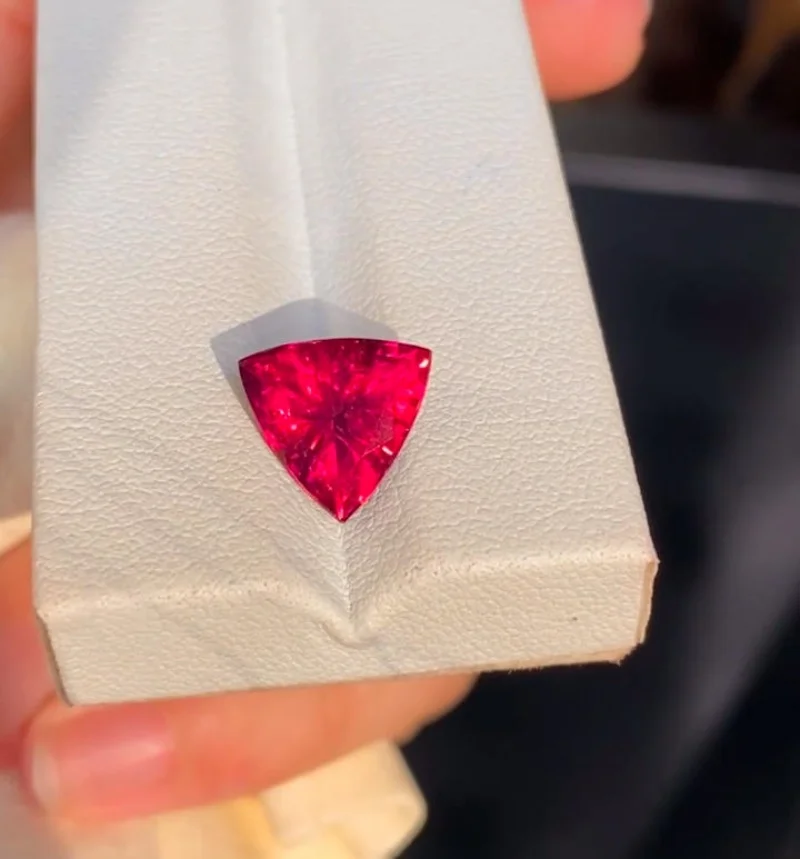 

5# Red Ruby Stone Round Trillion Triangl Synthetic Corundum Gems Stone For Jewelry Wholesale