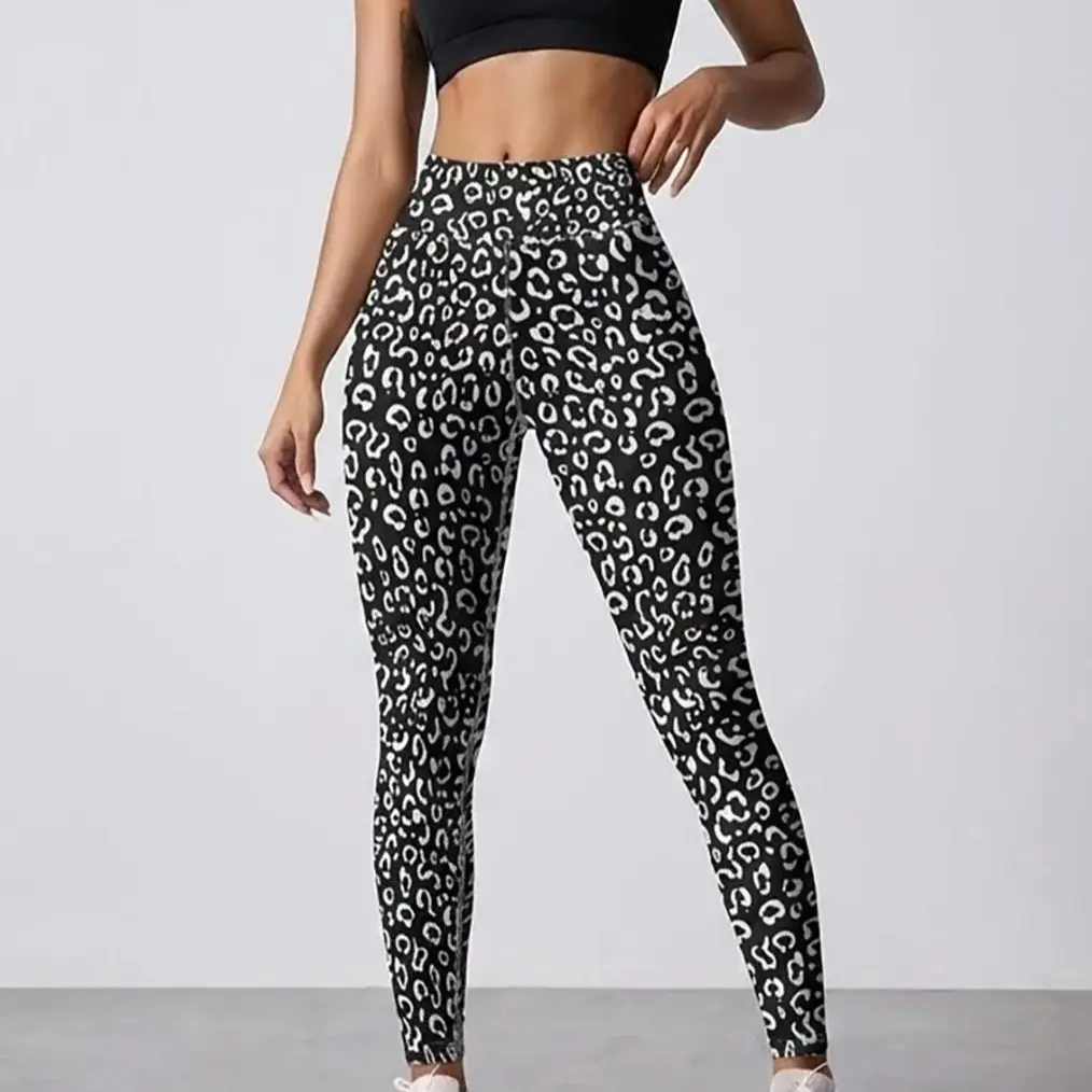 

Женские брюки для йоги с высокой талией на черном фоне с белым леопардовым принтом, эластичные быстросохнущие спортивные леггинсы, леггинсы для фитнеса и тренажерного зала.