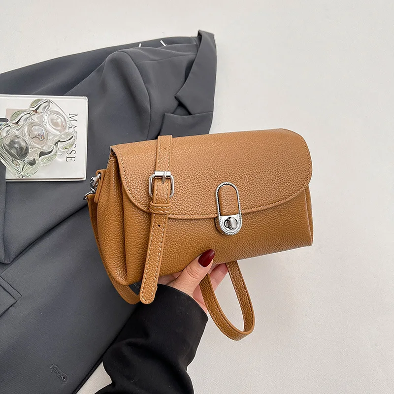 High-end fashion small square bag women's new simple and versatile shoulder bag niche trend casual women's bag