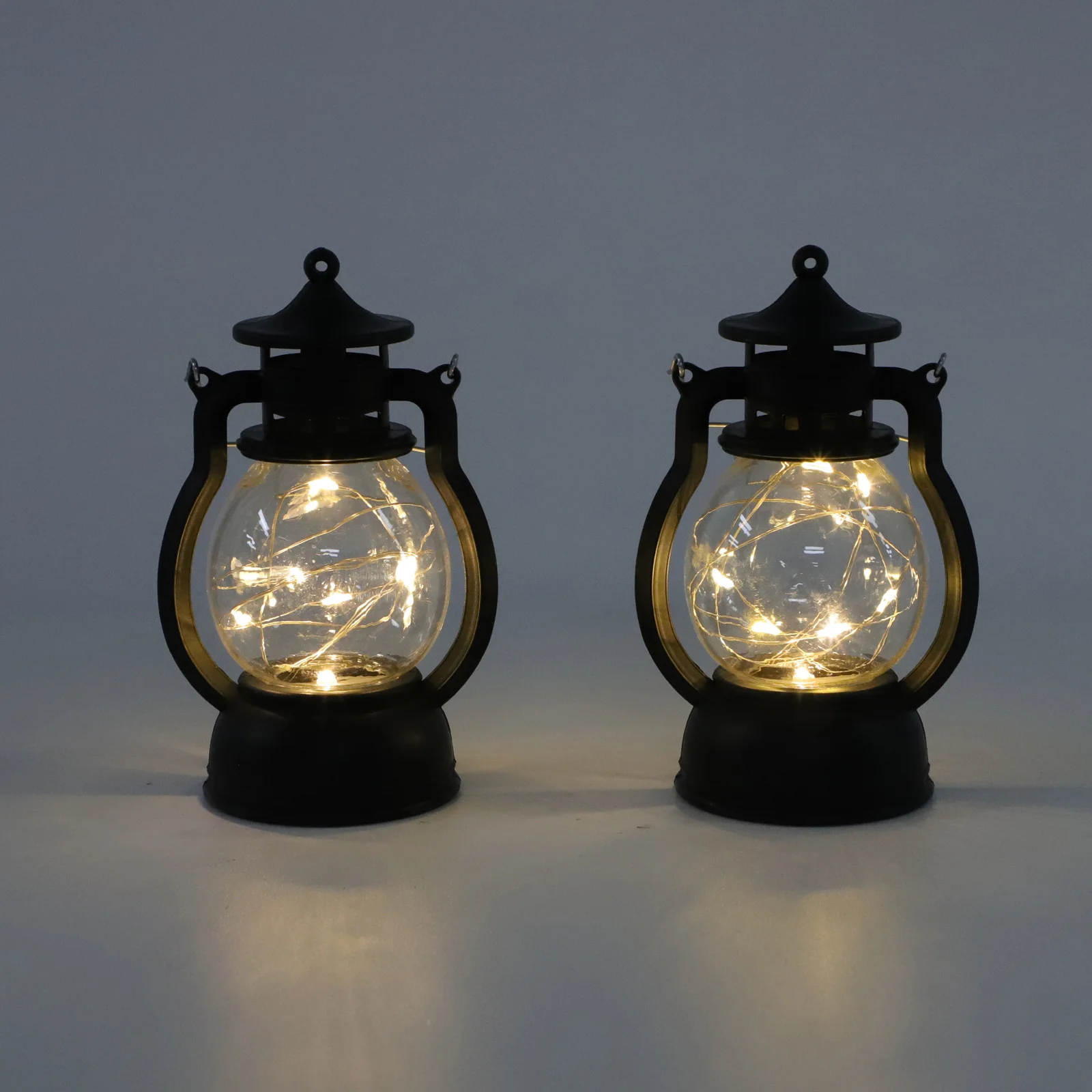 

2 Pcs Retro Small Oil Lamp Decor Vintage Christmas Lantern Decorative Lanterns for Indoors Style Halloween
