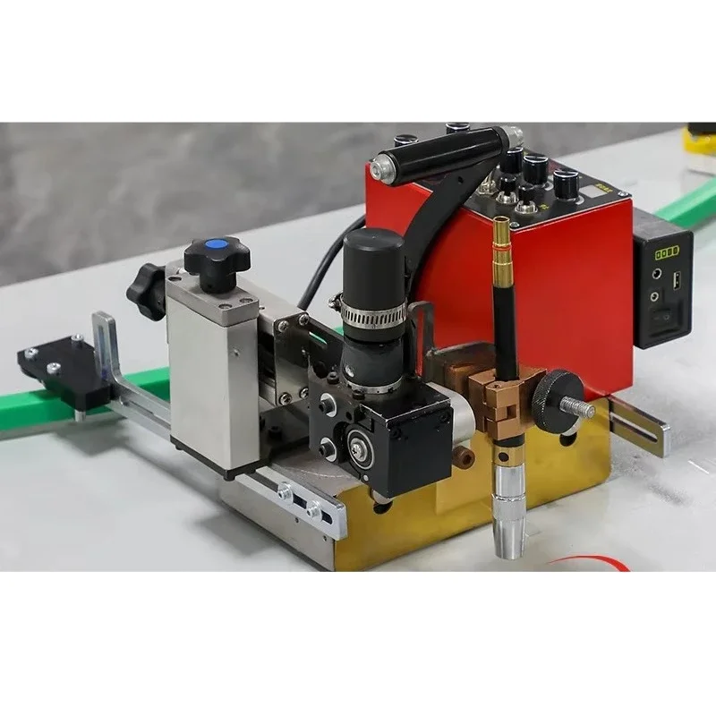 Light Automatic Pipe Welding Machine Robot Rail Welding Machine Vertical  Equipment Pipe Rail  Machine