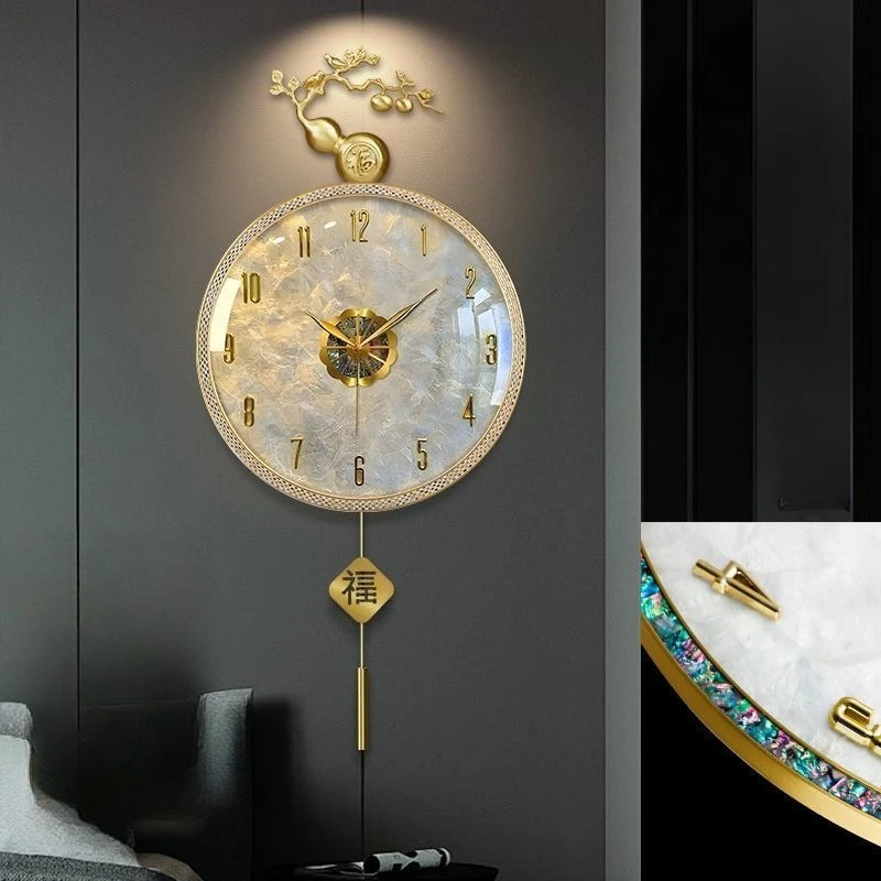 

Light luxury shell alloy new living room dining room clock home silent modern simplicity