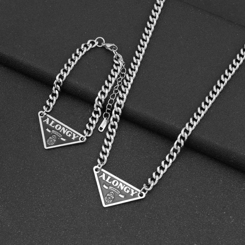 Autumn and winter classic fashion triangle collarbone chain hip-hop Cuban ins titanium steel necklace women's non fading jewelry view 2