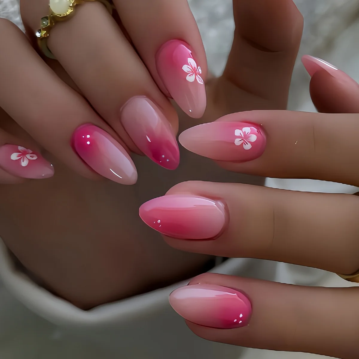 

24pcs False Nails Gradient Blush Almond Press on Nails Tips Simple Flower Pattern Design Pink Fake Nail Art Finished Manicure