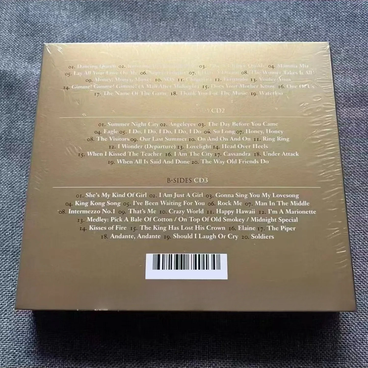 CD Gold 40th Anniversary Greatest Hits, la collezione definitiva di classici del disco, un must per i collezionisti di musica retrò