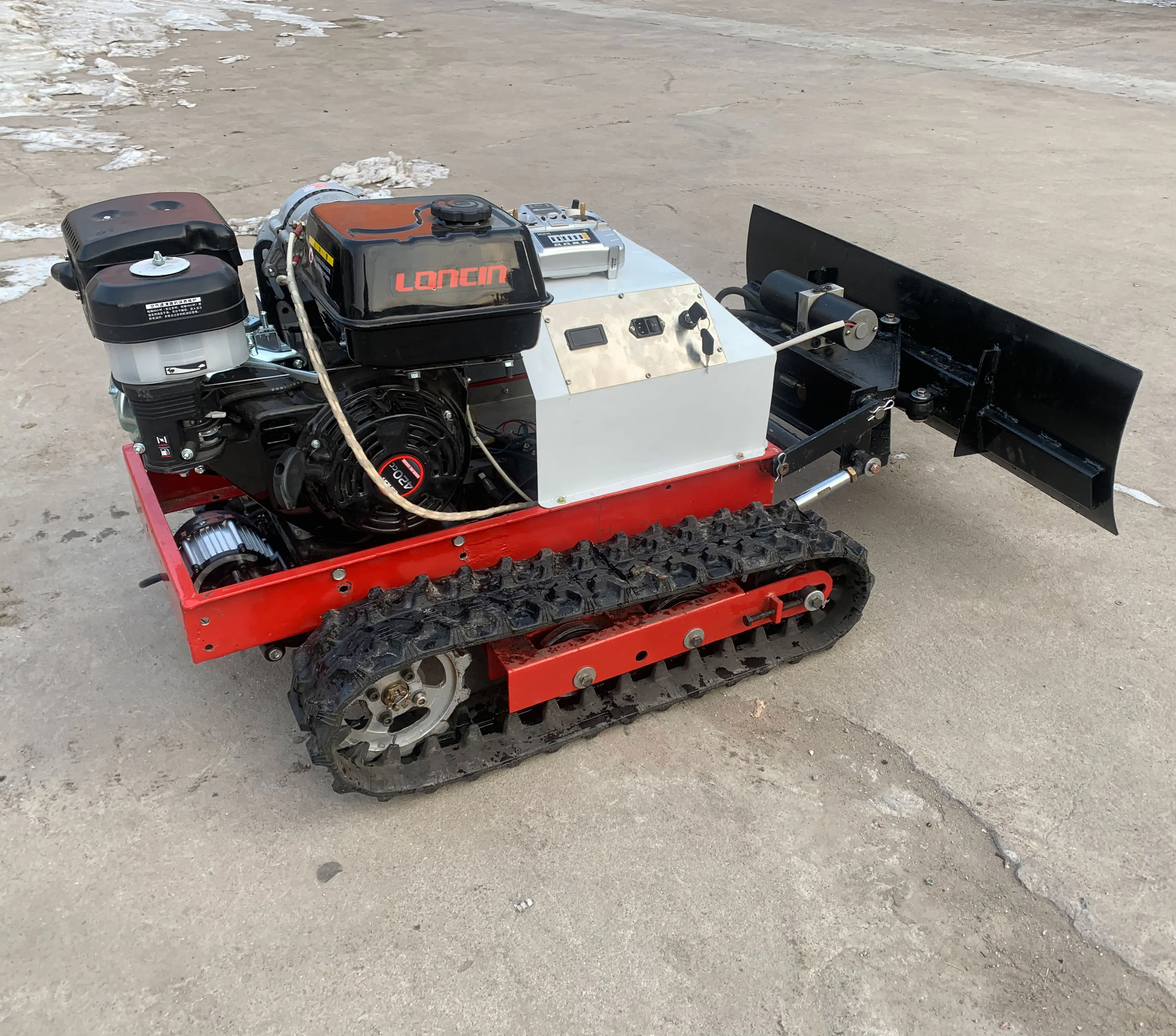 

12kw Crawler Remote Control Grass and Snow Shovel Dual-use Remote Control Snow Thrower Rechargeable Crawler Snow Plough