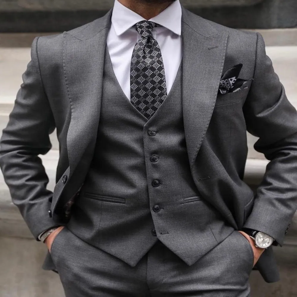 2023 Gray New Designs Men Suit Slim Fit Wedding Tuxedo Custom Made 3 Pieces Notched Lapel Costume Homme Prom Male Clothing