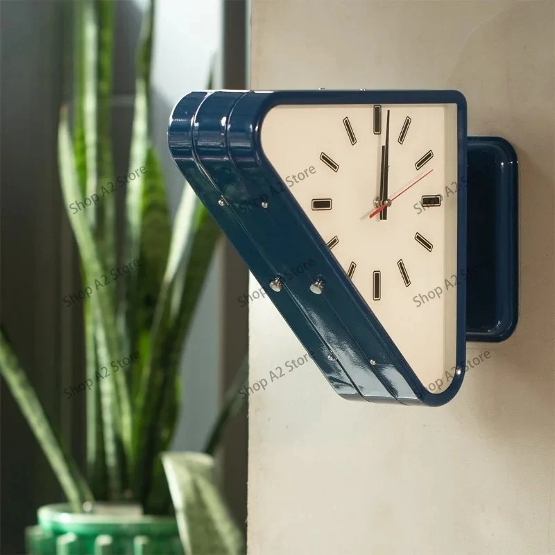 Double‑Sided Triangular Corner Wall Clock, Silent Non‑Ticking Minimalist Metal Wall Decor Clock for Indoor Corner Mount Home Art