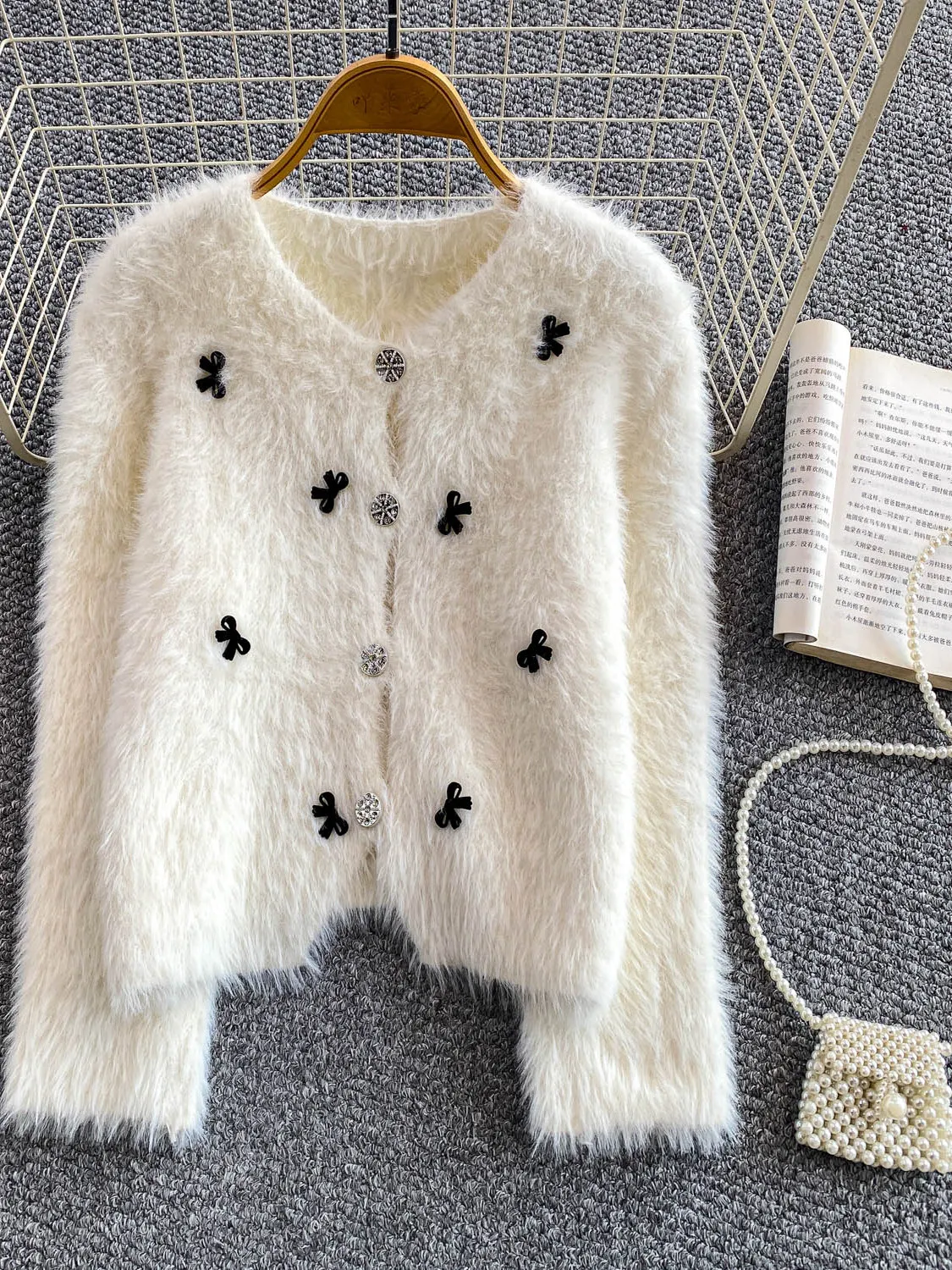 

White Knitted Faux Fur Jaet Women's Winter Small Size Super Beautiful High-End Unique Sweet Knot Top