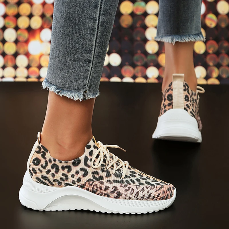 Moda leopardo malha apartamentos feminino outono 2024 respirável malha de ar saltos planos tênis mulher plus size sola macia sapatos casuais