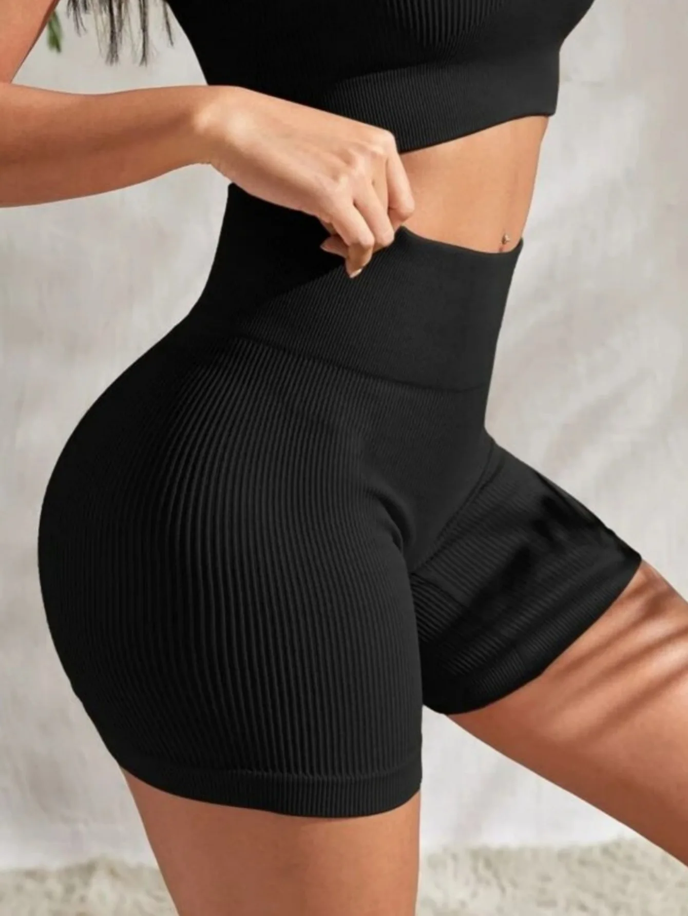 Damen High-Waist Biker-Shorts mit Po-Lifting-Effekt - Atmungsaktive, feuchtigkeitsableitende Kompressionsshorts für Laufen, Fitness & Yoga – Detail 14