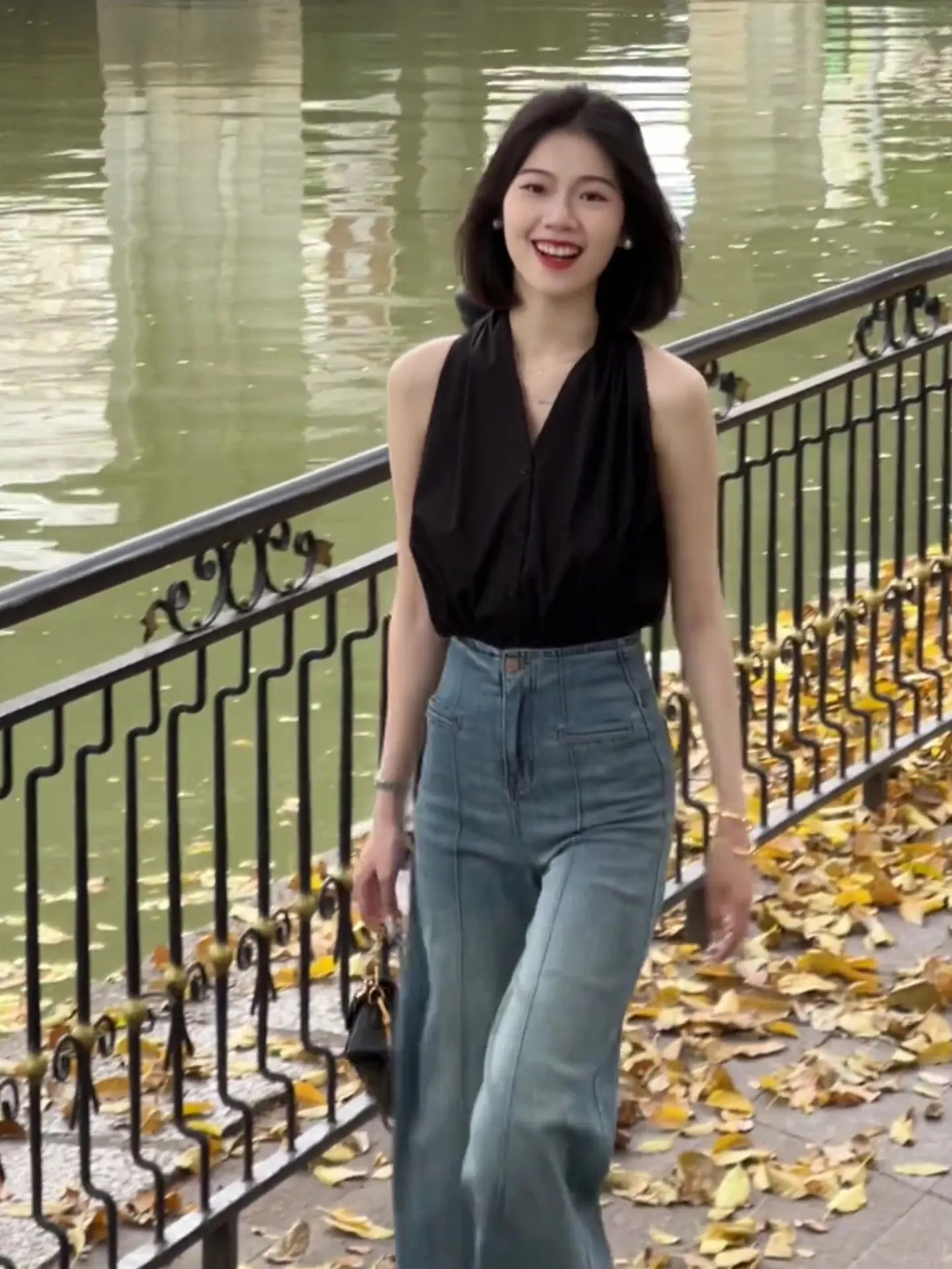 

Ele V-Ne Svel Vest Unique Chic Ne Hanging Top Summer 2025 Korean Sle Straight Cut Silk Women's Faion Top