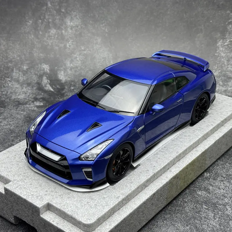 

MH 1:18 Nissan GT-R(R35) Track Edition NISMO 2020, литая под давлением модель автомобиля из сплава, коллекционное украшение для игрушки в подарок для мальчиков.