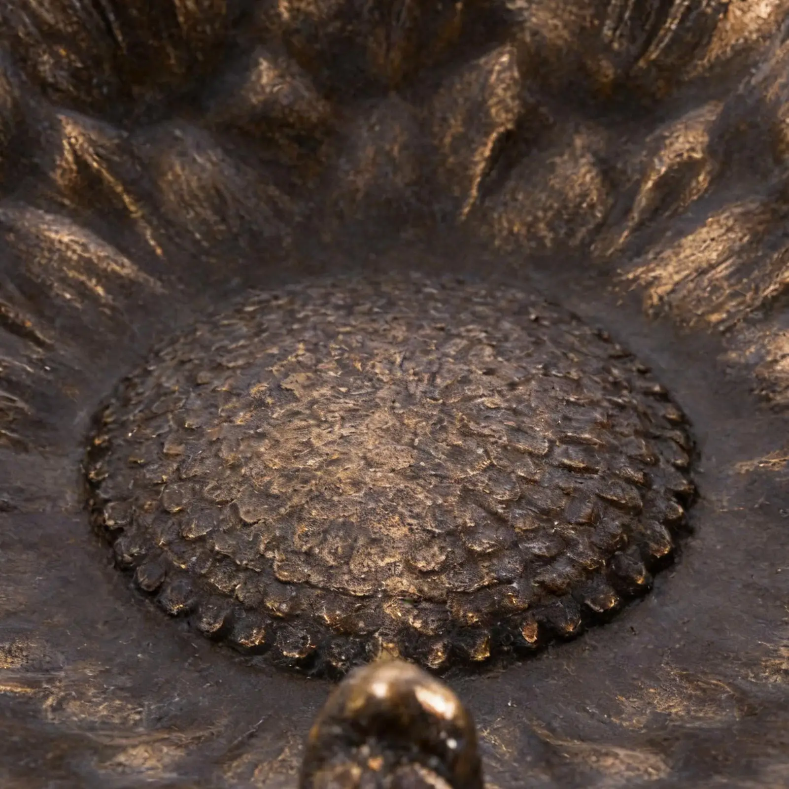 

Wild Bird Feeders Large Capacity Weatherproof Food Tray Large Bird Feeders For Outdoors For Garden Patio Porch Balcony Tree