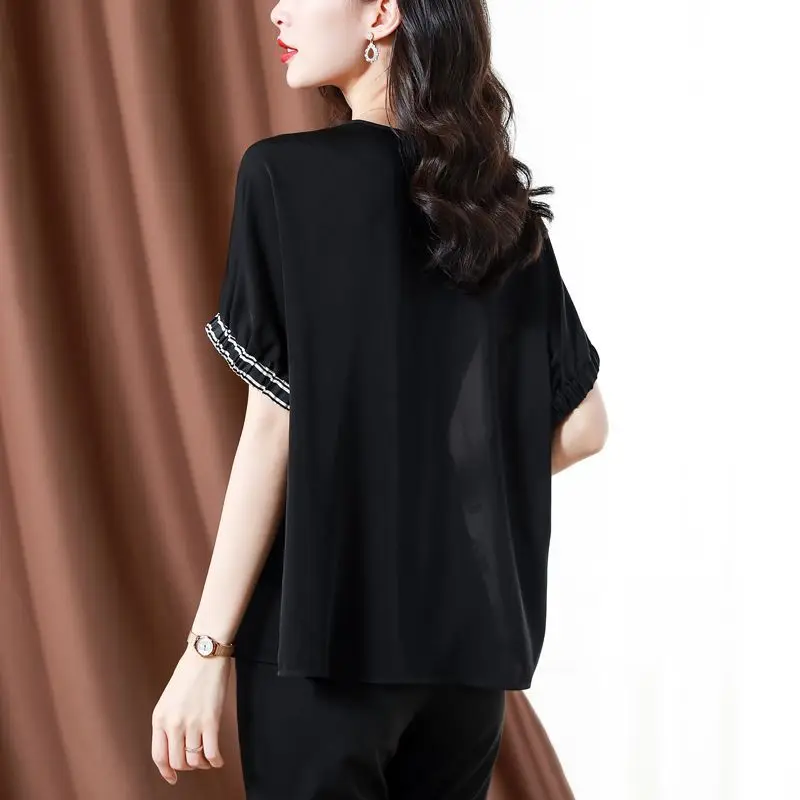 2024 Temperament Bedrukt Patchwork Dames V-Hals Mode Woon-Werkverkeer Veelzijdige Korte Mouwen Losse Zijden Pullover Shirt Tops