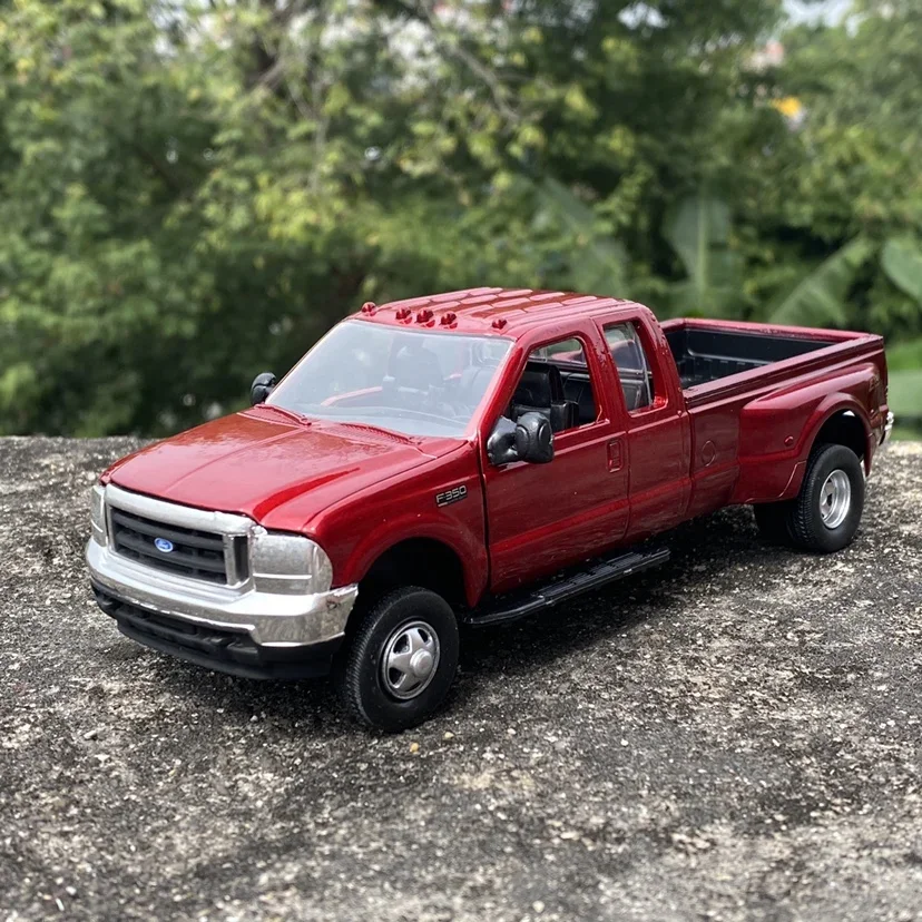 Diecast 1:32 Scale Ford F-350 Alloy PickupSUV  Car Model Collective Decoration Vehicle Collection Toys Ornament Display Gift