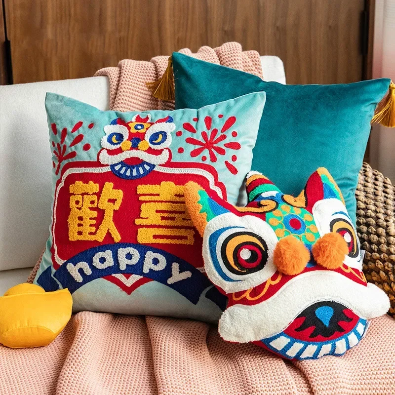 Chinese Dance 3D Lion Embroidery Cushion Velvet Tufted Pillow With Fillings Sofa Backrest Cushion Home Decorative Coussin