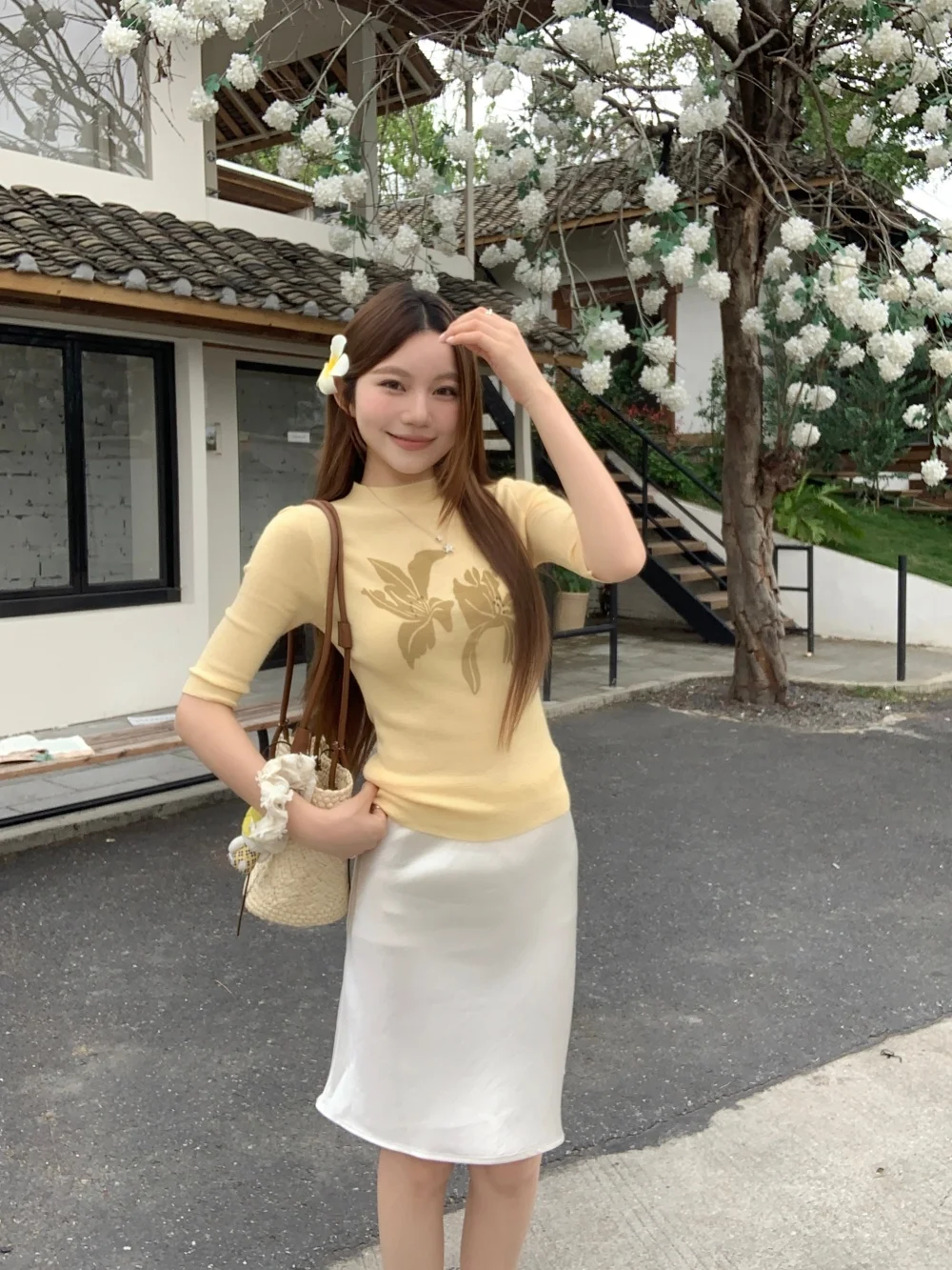 

Elegant Floral Embroidery Slim Fit T-Shirt And Skirt Set Yellow Flower Print High Waist Sexy Bodycon Spring Fashion Women's O...
