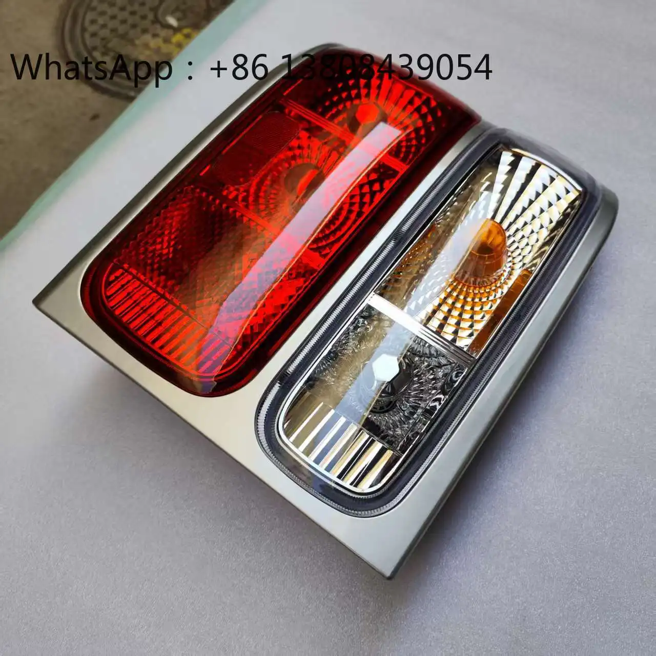 

Factory Price Bus Rear Tail Lights 24v LED 4133-FT-001 For Toyota Coaster Bus