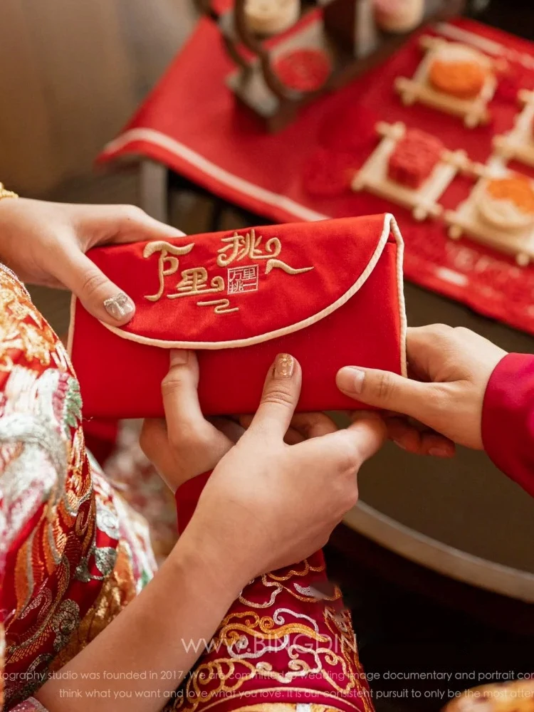 10000 yuan red envelope fabric wedding supplies