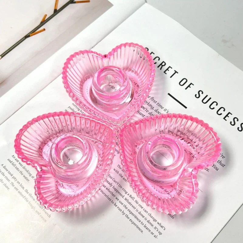 

European Style Heart-Shaped Glass Candle Holder Handheld Candlelight Stand for Valentines Day Wedding Party Table Decor