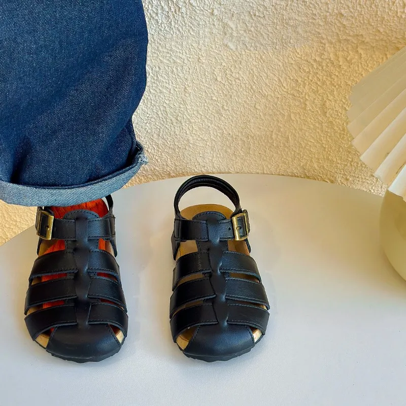 

Детские повседневные сандалии в корейском стиле, универсальные пляжные туфли для мальчиков и девочек, нескользящие, летние, 2026, однотонные, модные