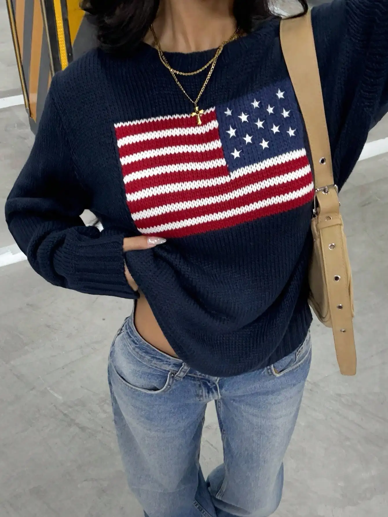 

Women's Navy Blue Loose Fit Round Neck Sweater with Patriotic Flag Knit Pattern