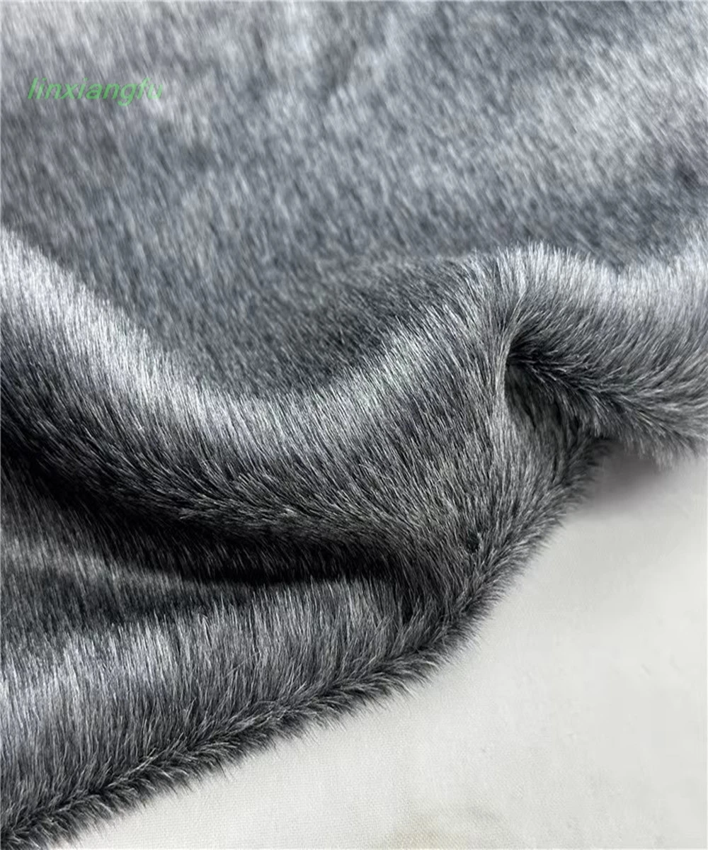 High-grade gray long hair high-grade single-sided alpaca fabric, fur sense wool fabric.