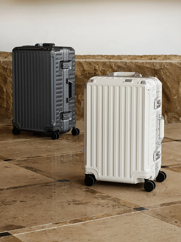 

Roaming 2026 New Aluminum Frame Luggage Suitcase with 360° Wheels Travel Bag Check-In Bag 20 Inches Unisex Hardshell Suitcase