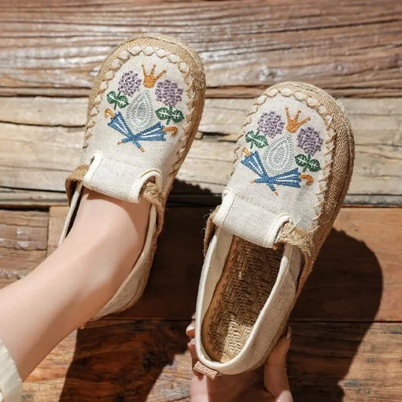 Wide Toe Ethnic Embroidered Casual Shoe for Women Chinese Style Linen Spring Sneaker Ladies Vintage Dress Flats