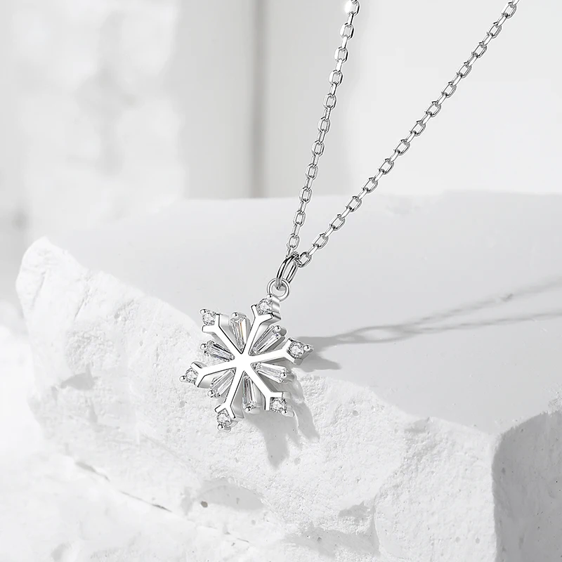 Original S925 Sterling Silver Snowflake Necklace Female Light Luxury Classic Design Winter New Christmas Charm Exquisite Jewelry