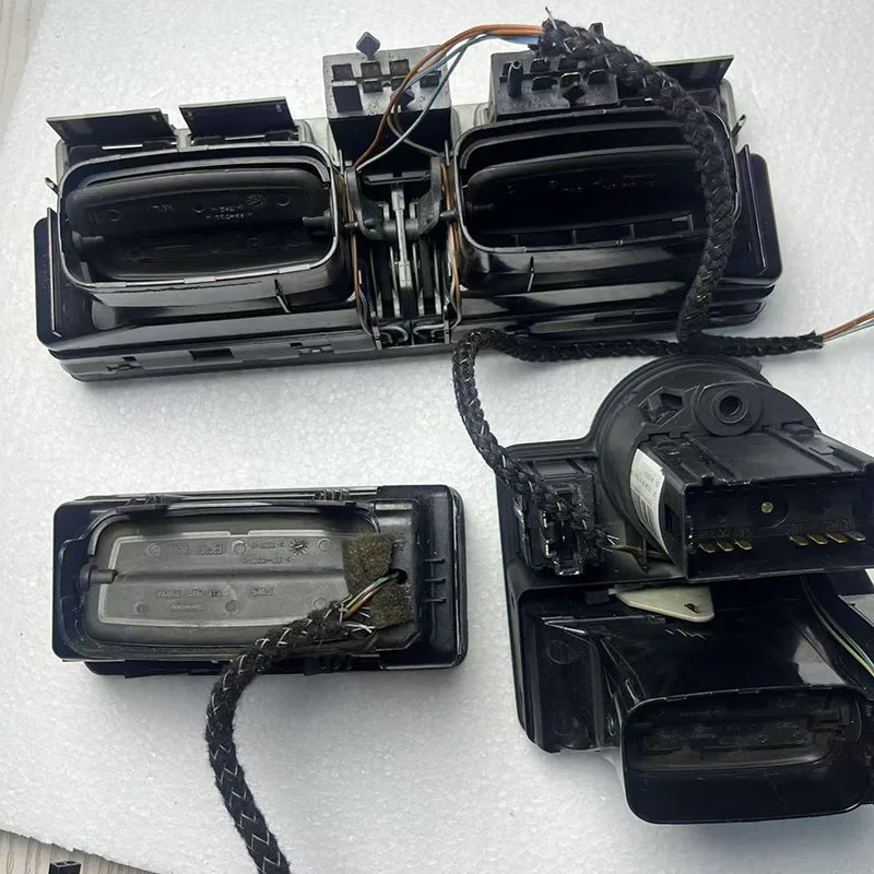 Genuine Dismount Used Air-conditioning vent A/C Front Dash Center Console Air Vent Outlet For VW Bora JETTA Golf MK4