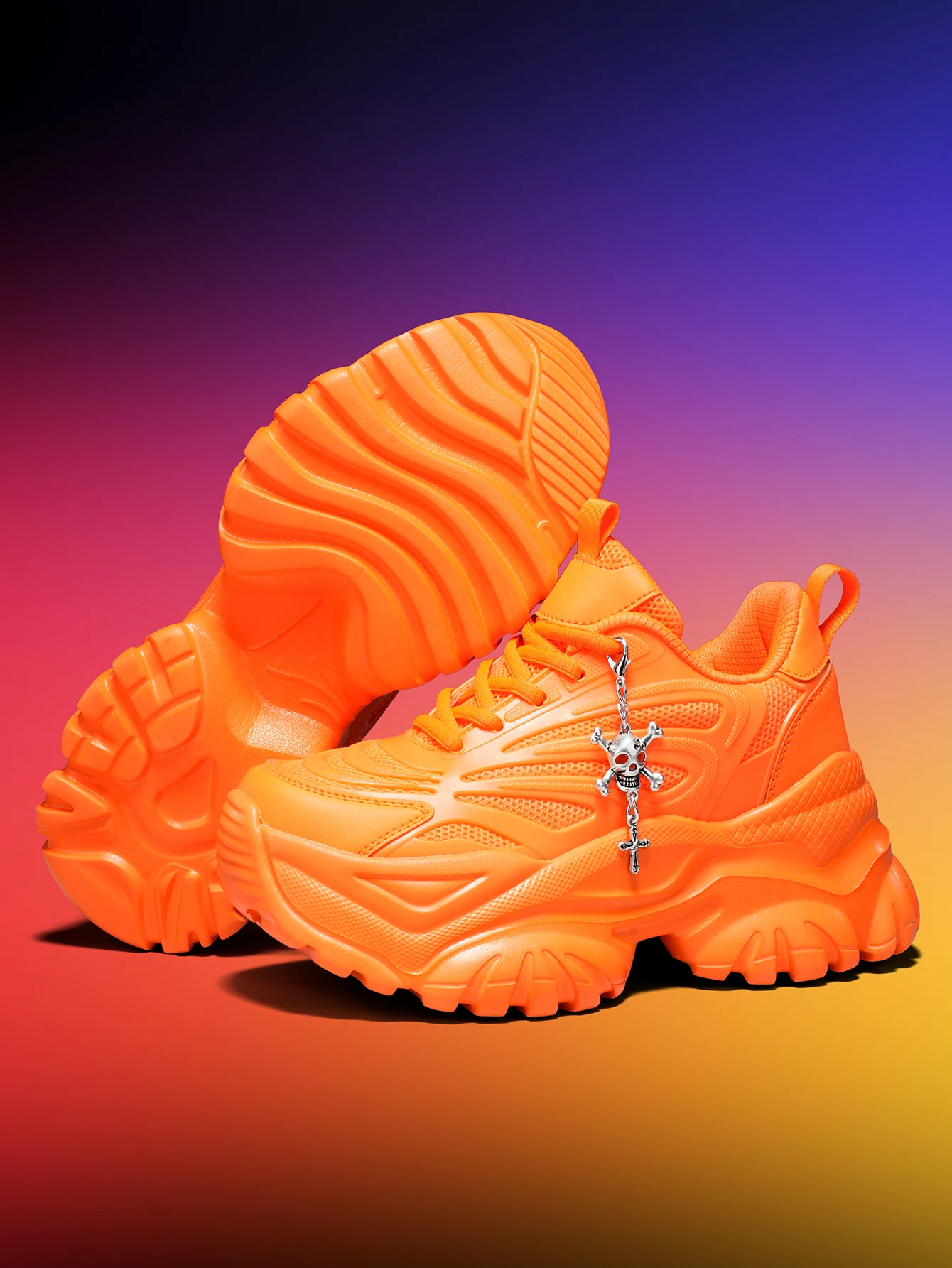 Damen-Outdoor-Allwetter-Modische Dad-Schuhe, Eva-Leichtgewicht-Sneaker mit dicker Sohle und 7 cm Absatzhöhe, orangefarbene Sportschuhe mit abnehmbarem silbernen Kreuz- und Totenkopf-Anhänger im Halloween-Punk-Stil, vielseitig einsetzbar für den täglichen Arbeitsweg und Fitness – Detail 17