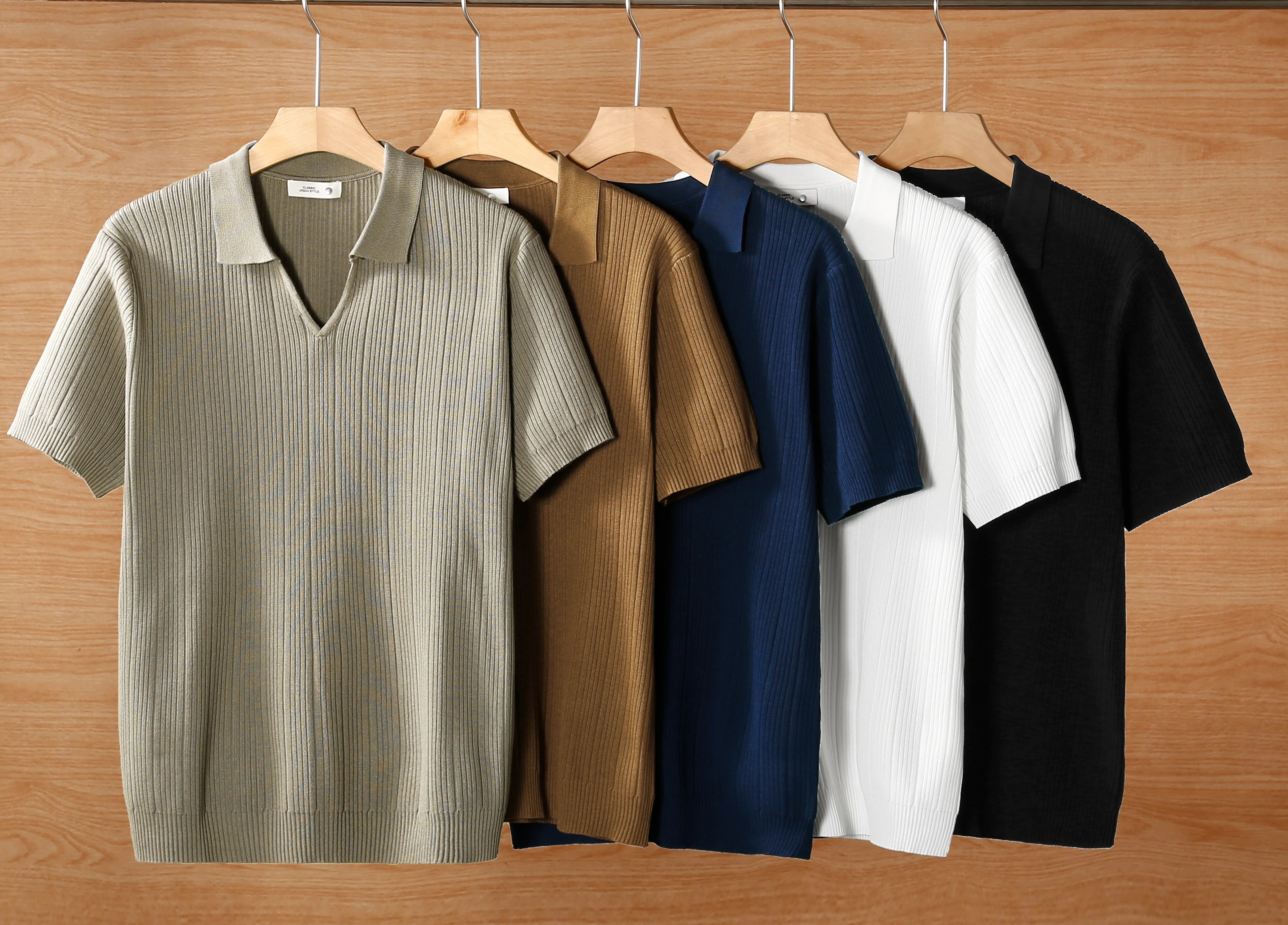 

Wu Ye Dark Striped V-neck Knitted Polo Shirt Breathable Short Sleeve Flip Collar Male