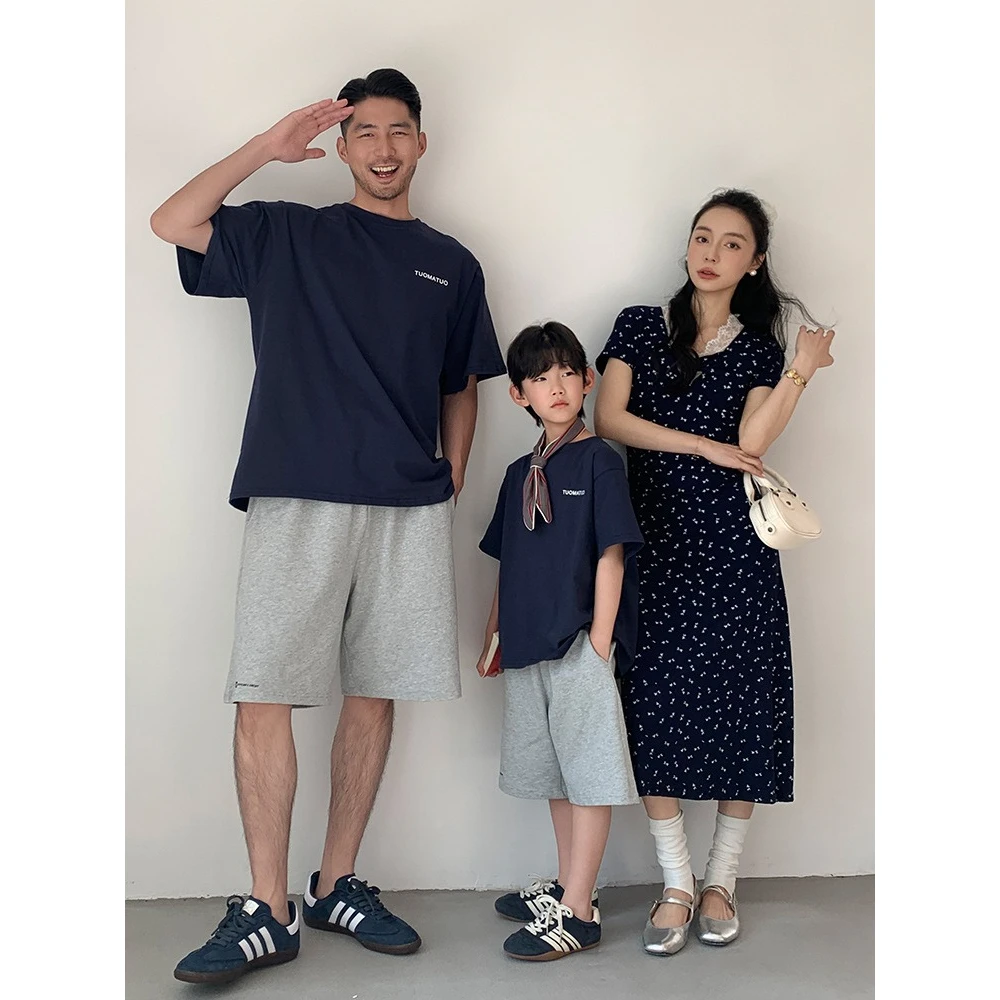 2026 Summer Family Matching Outfits Floral Lace Long Dress Mom Daughter Elegant Boho 3 People Holiday Photoshoot Clothes